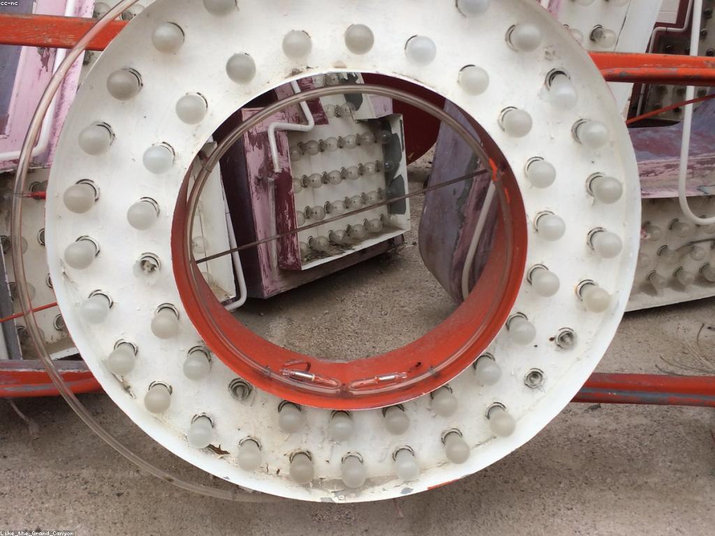 ការលេងកាស៊ីណូអនឡាញ៖ របៀបចាប់ផ្តើមនិងចំណេះដឹងសំខាន់ៗ